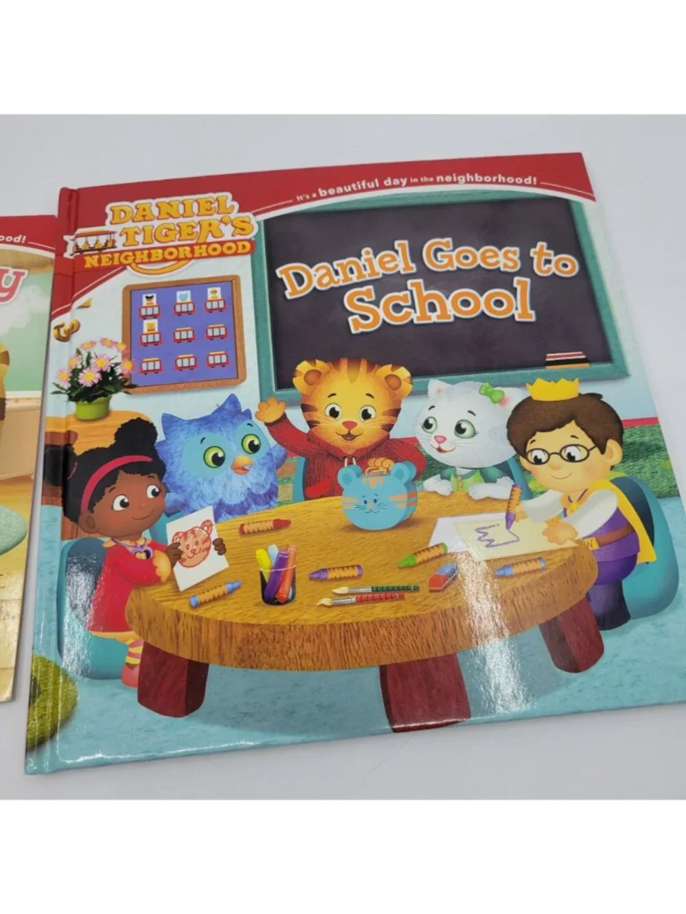 Daniel Tiger's Neighborhood Lot of Beginning Readers & Children's Books - BK063
